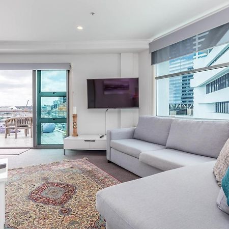 Stunning Waterfront Location With Huge Balcony! Apartman Auckland Kültér fotó