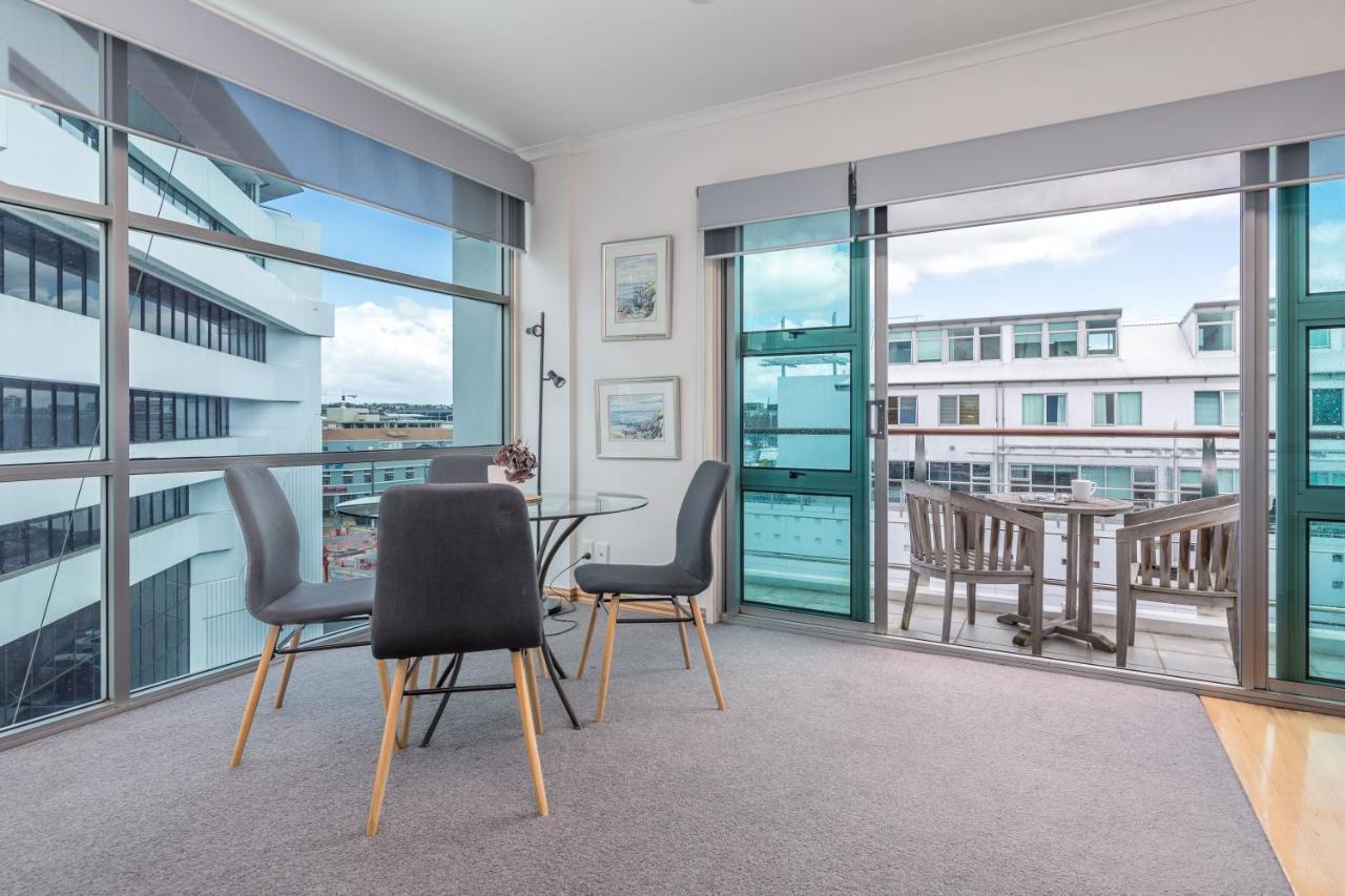 Stunning Waterfront Location With Huge Balcony! Apartman Auckland Kültér fotó
