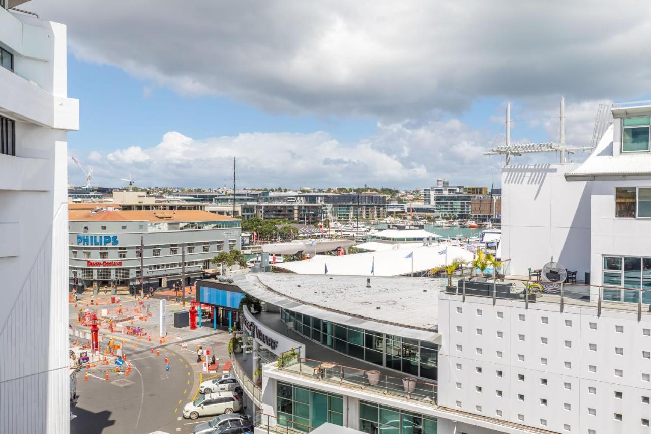 Stunning Waterfront Location With Huge Balcony! Apartman Auckland Kültér fotó
